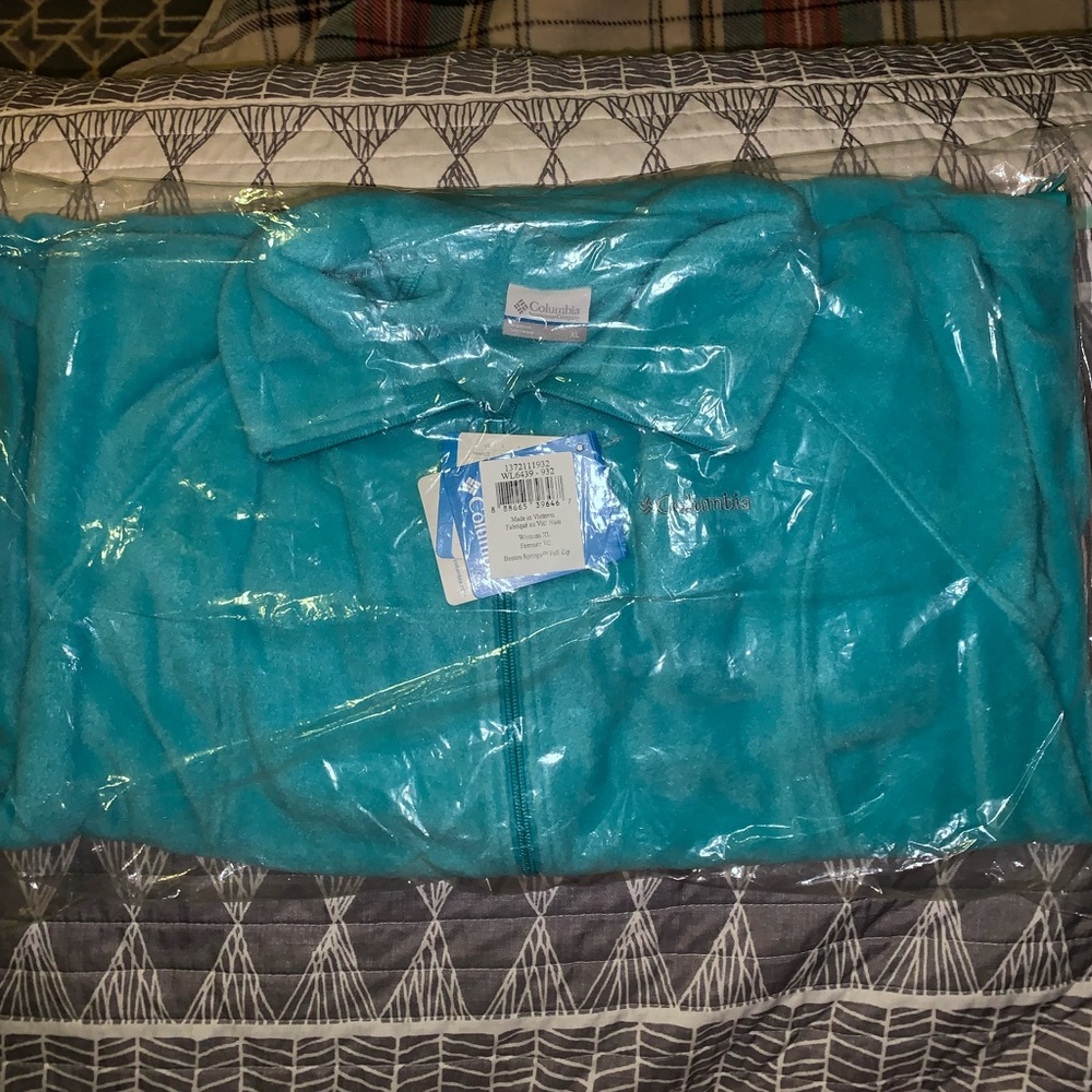 🍓NWT Columbia fleece zip up jacket. Size Extra L